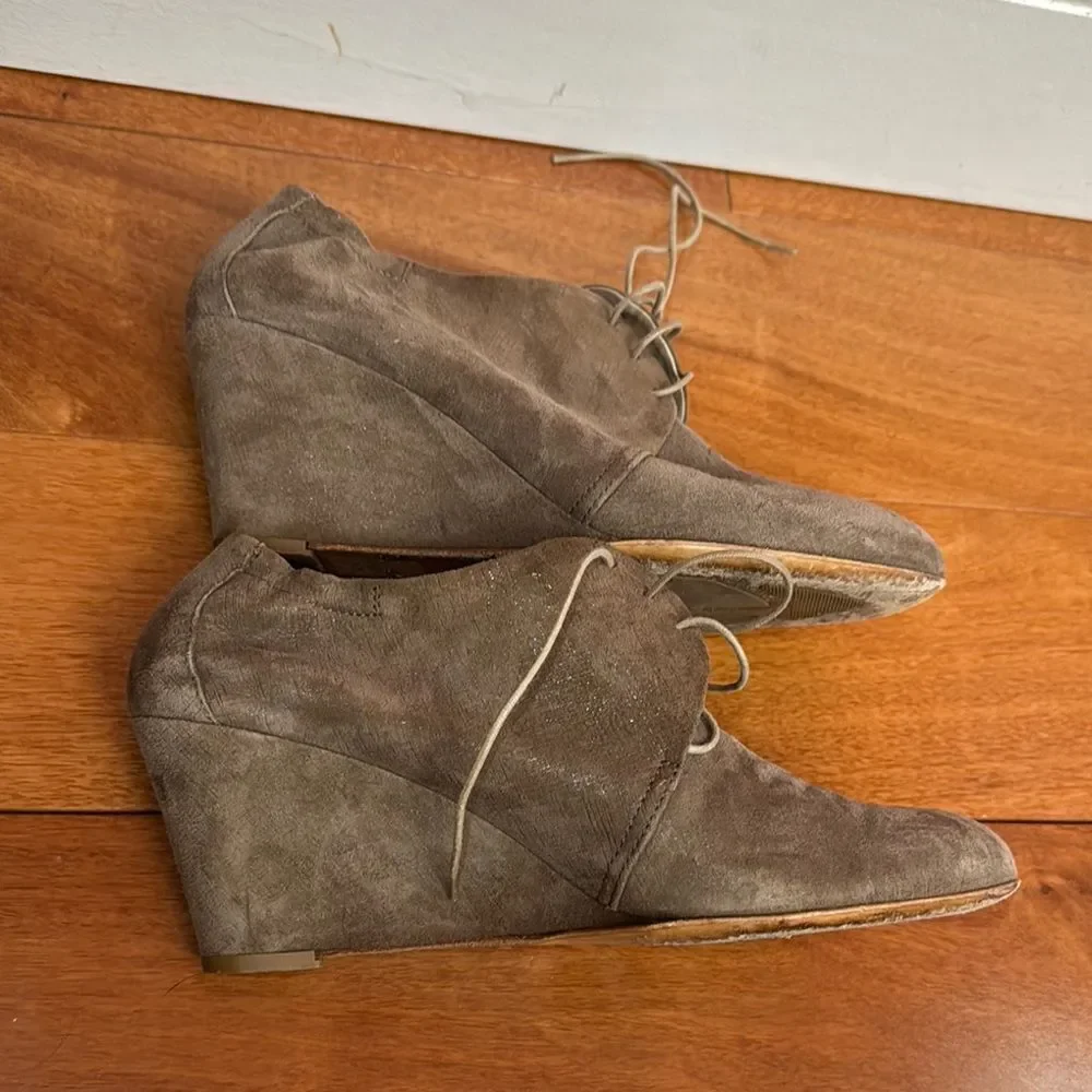 AGL Women's‎ Desert Lace Up Wedge Heels Booties Attilio Giusti Leombruni size 39